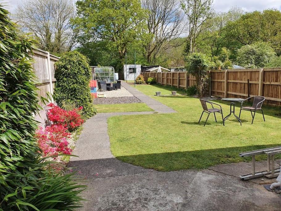 Mellte Avenue - Waterfalls House Pontneddfechan Bagian luar foto