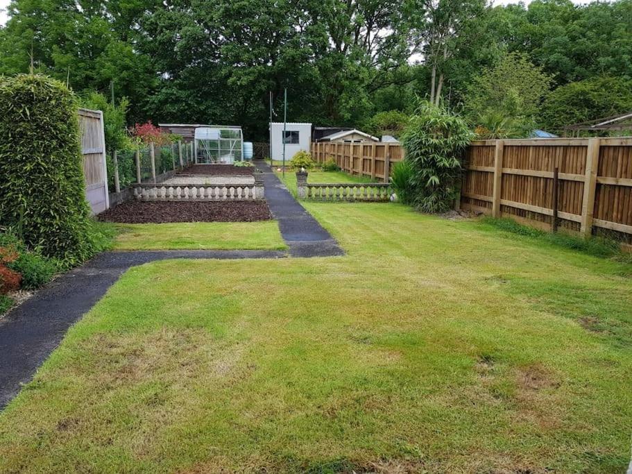 Mellte Avenue - Waterfalls House Pontneddfechan Bagian luar foto