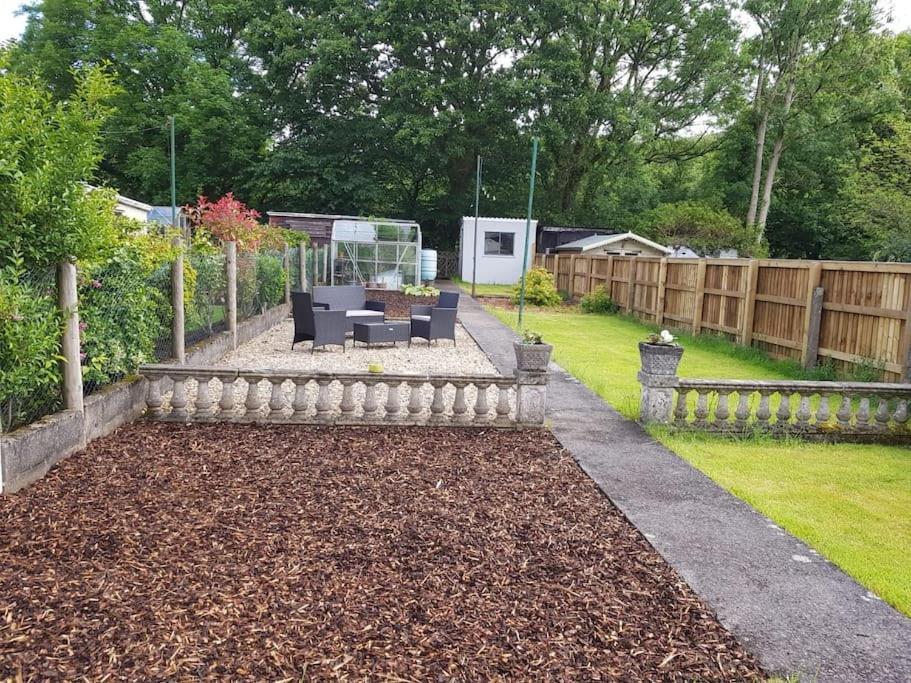 Mellte Avenue - Waterfalls House Pontneddfechan Bagian luar foto