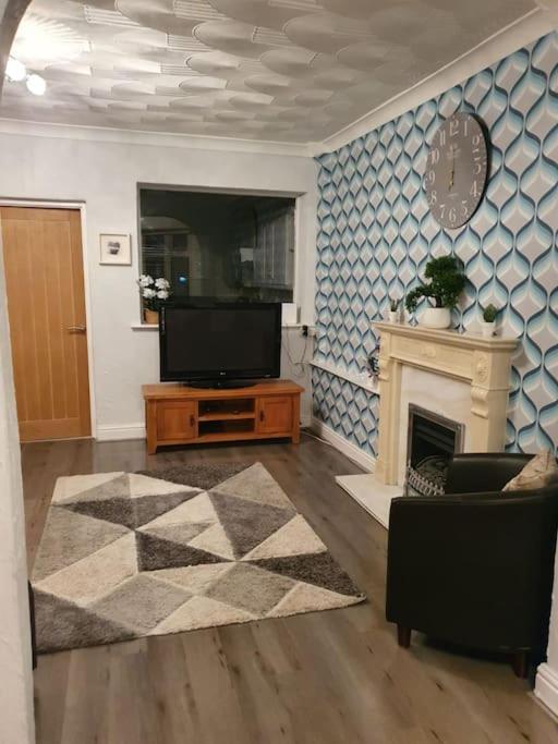 Mellte Avenue - Waterfalls House Pontneddfechan Bagian luar foto